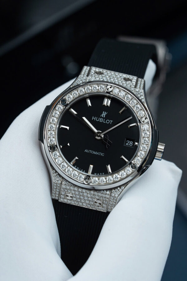 Hublot Classic Fusion 38mm full Moissanite