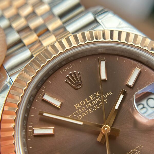 Rolex Datejust Chocolate 41mm mạ vàng - Hình ảnh 9