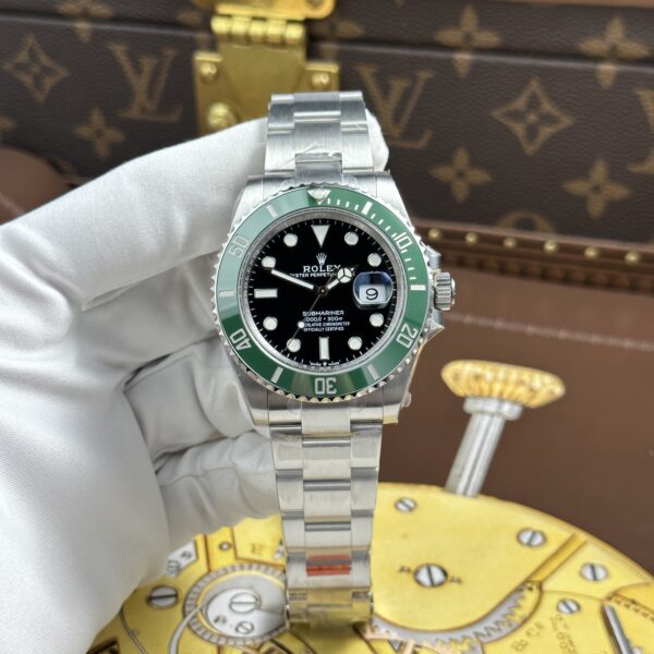 Đồng Hồ Rolex Submariner Date 126618LB 1:1 Nhà Máy VS